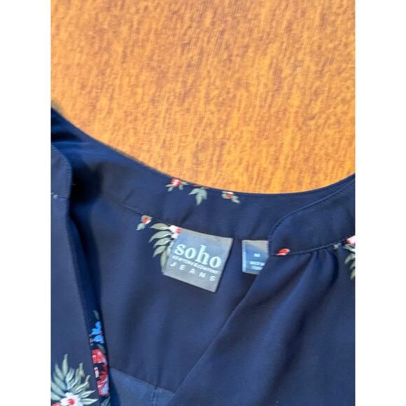 Women’s Medium Blouse - Navy Floral - Picture 4 of 5